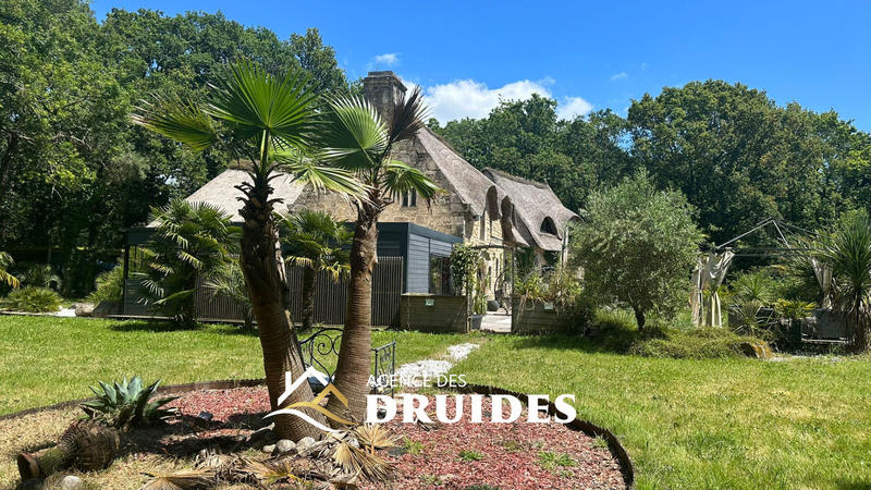 Maison - 235 m² - 8 pièces