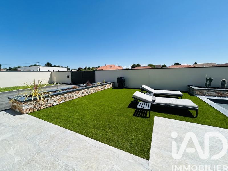 Maison - 180 m² - 5 pièces