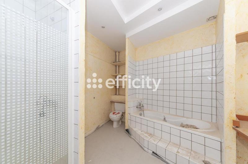 Appartement - 125 m² - 6 pièces