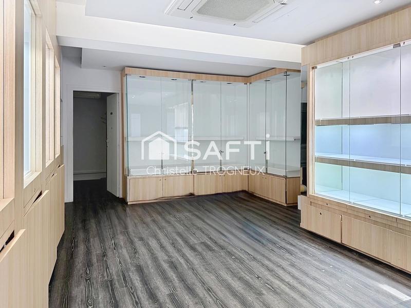 Local commercial - 92 m² - 4 pièces