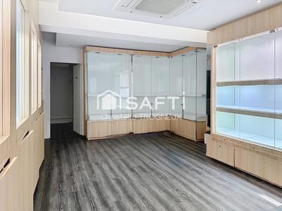 Local commercial - 92 m² - 4 pièces