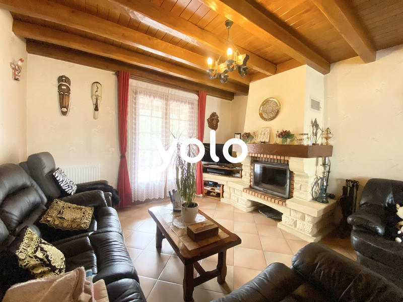 Maison traditionnelle - 200 m² - 8 pièces