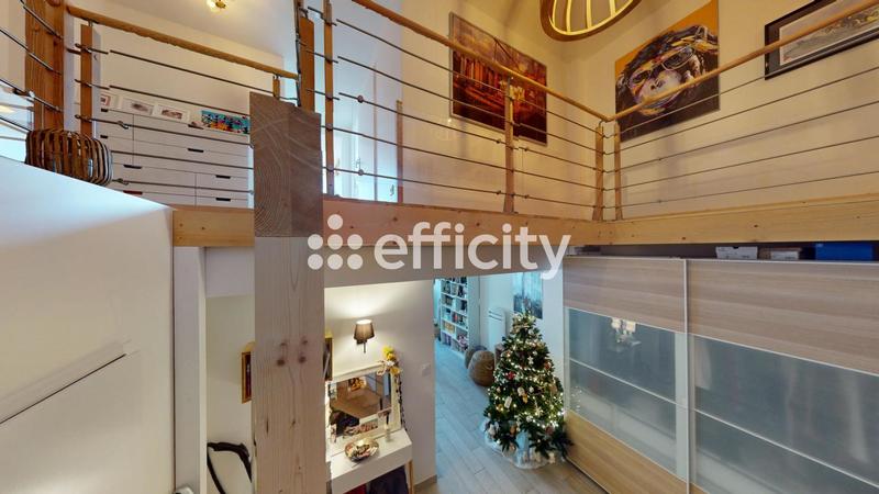 Appartement - 100 m² - 5 pièces