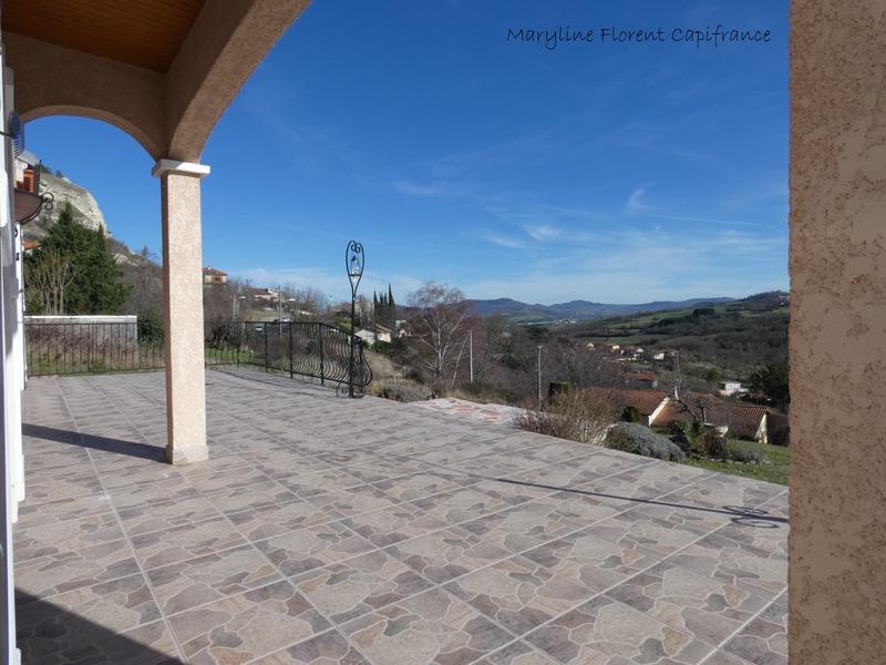 Maison - 173 m² - 7 pièces