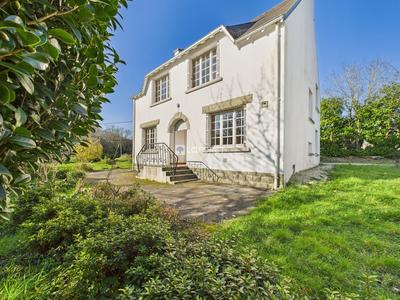 Maison traditionnelle - 115 m² - 6 pièces