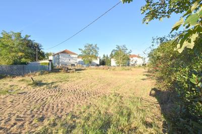 Terrain constructible - 1 007 m²