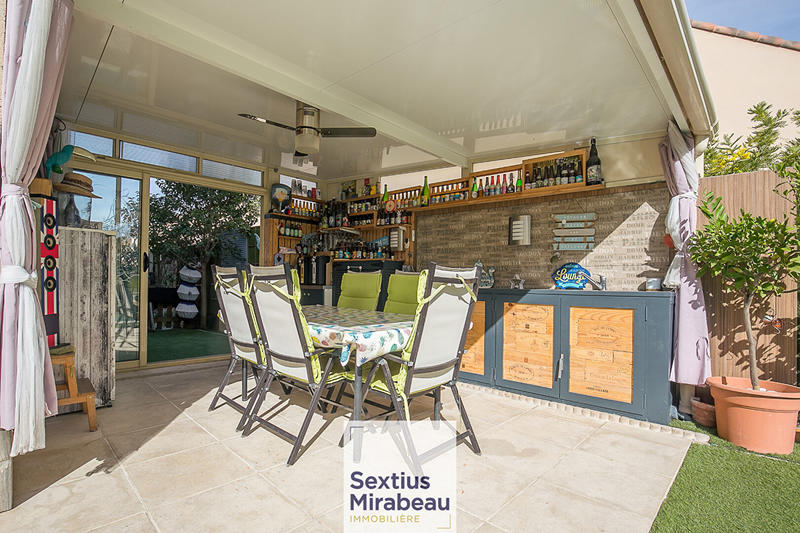 Maison - 95 m² - 5 pièces