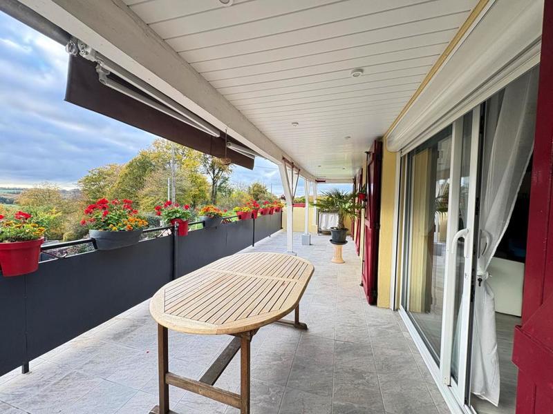 Maison - 101 m² - 5 pièces