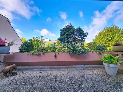 Appartement - 90 m² - 5 pièces