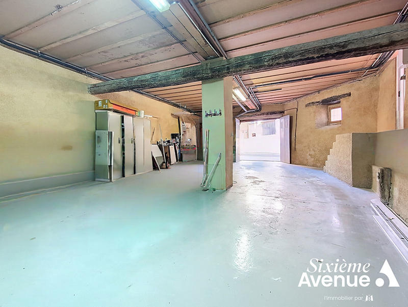 Maison - 160 m² - 8 pièces