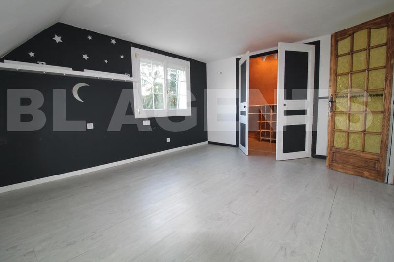 Maison - 187 m² - 6 pièces