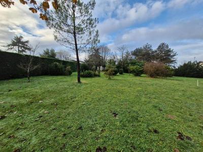 Terrain constructible - 721 m²