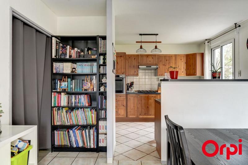 Appartement - 96 m² - 5 pièces