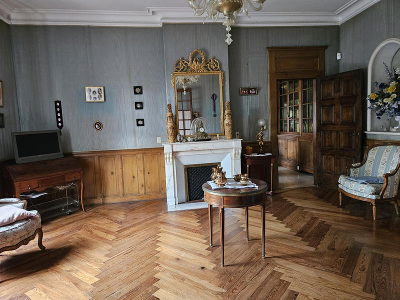 Propriété - 500 m² - 17 pièces