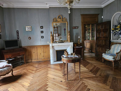 Propriété - 500 m² - 17 pièces