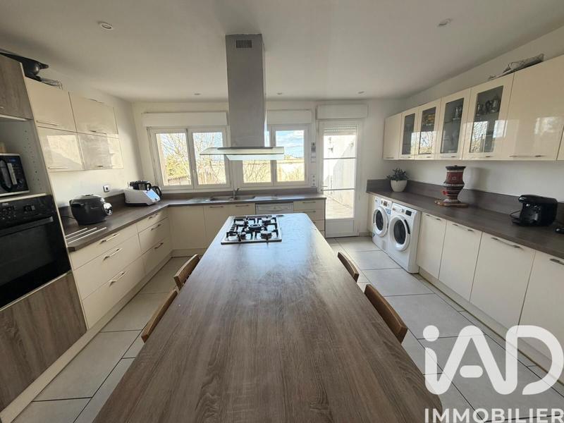 Maison - 142 m² - 6 pièces