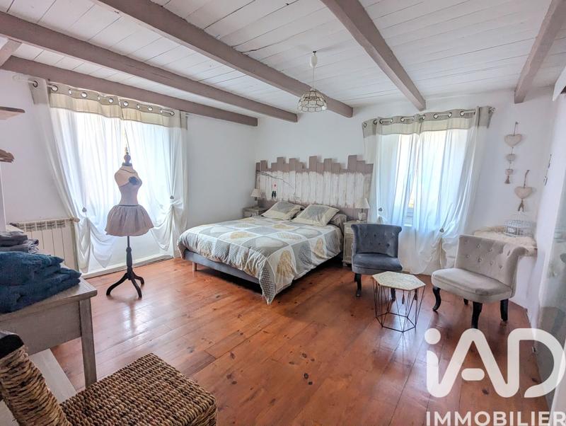 Maison - 210 m² - 4 pièces