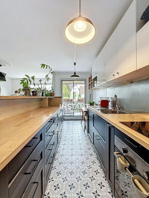 Appartement - 100 m² - 5 pièces