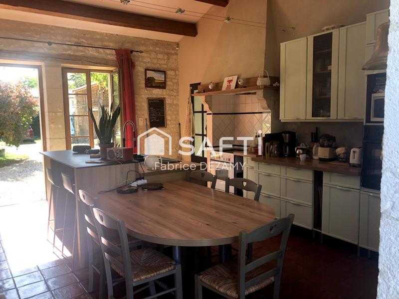 Maison - 305 m² - 7 pièces