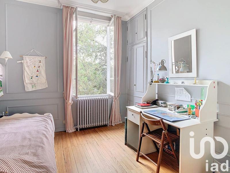 Maison - 260 m² - 10 pièces