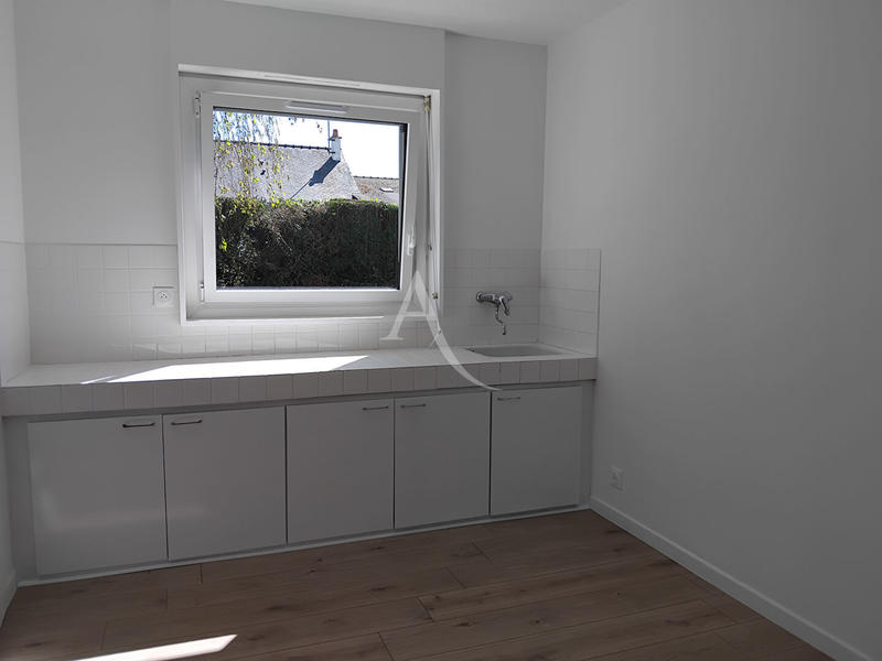 Bureau - 74 m² - 8 pièces