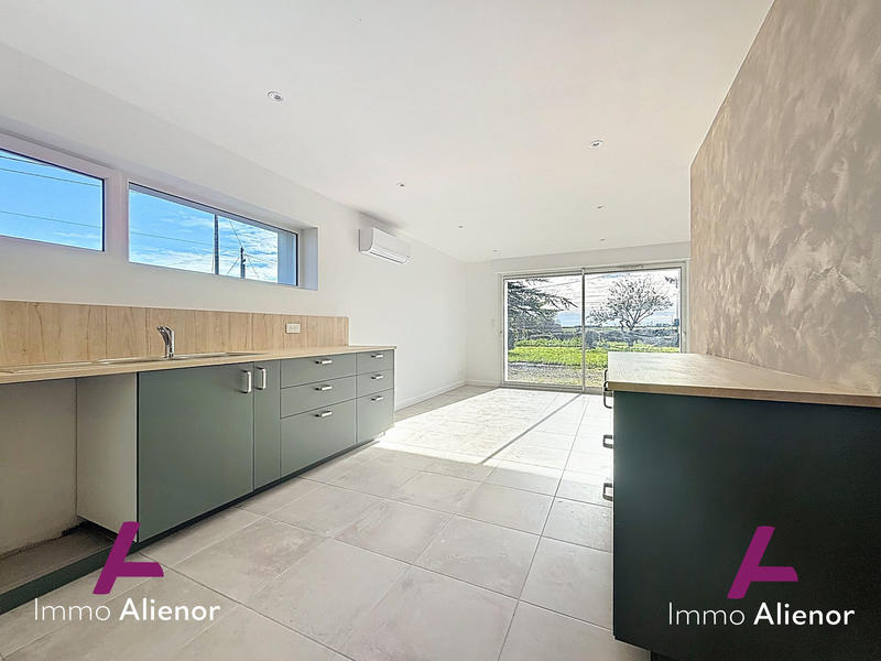 Maison traditionnelle - 164 m² - 6 pièces