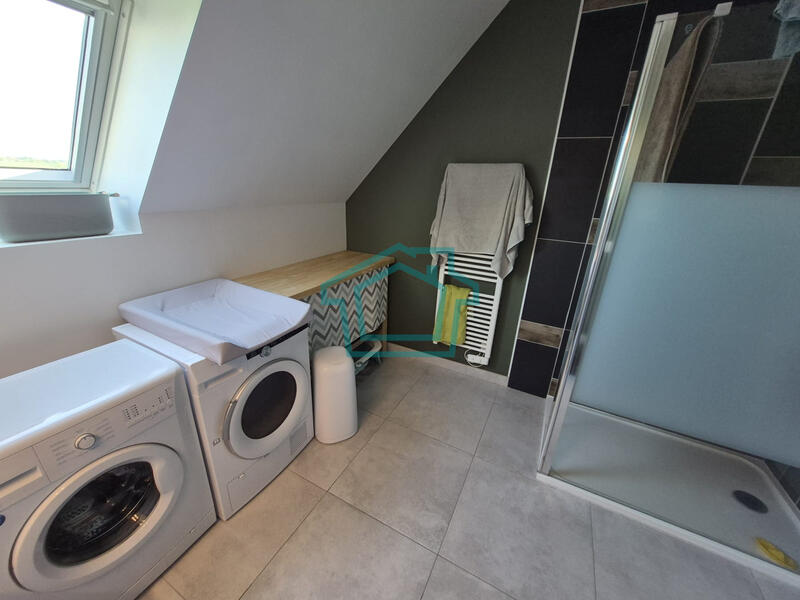 Maison - 90 m² - 4 pièces