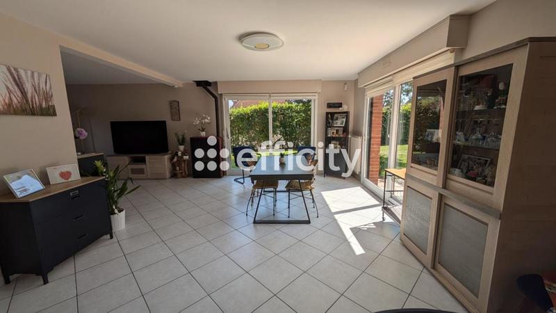 Maison - 140 m² - 8 pièces