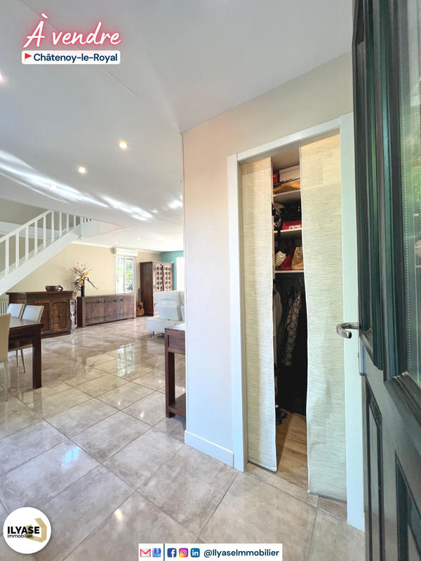 Maison - 182 m² - 7 pièces