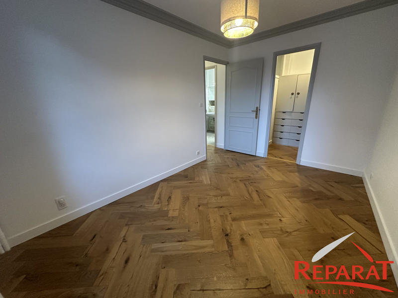 Appartement - 162 m² - 6 pièces