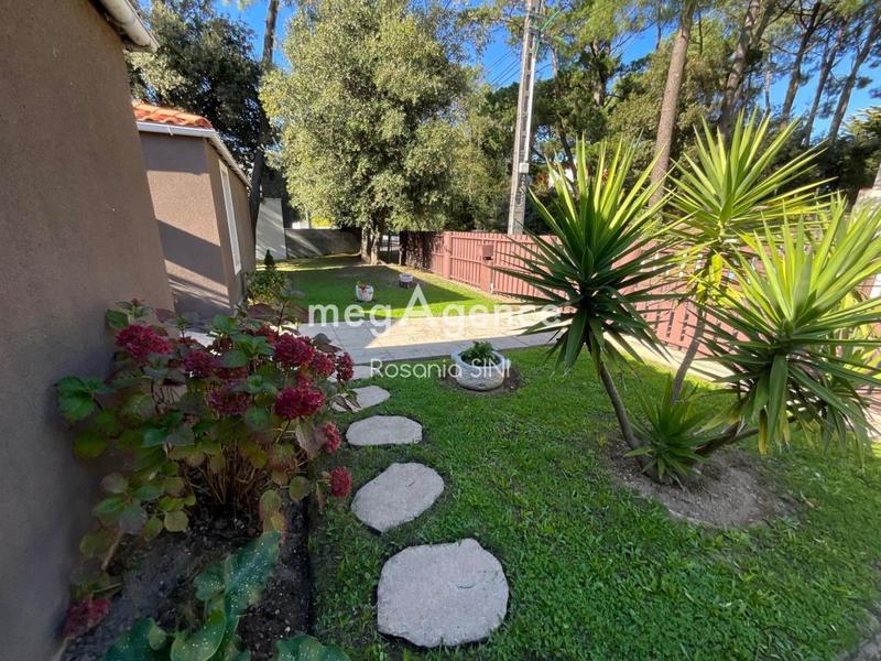 Maison - 246 m² - 8 pièces