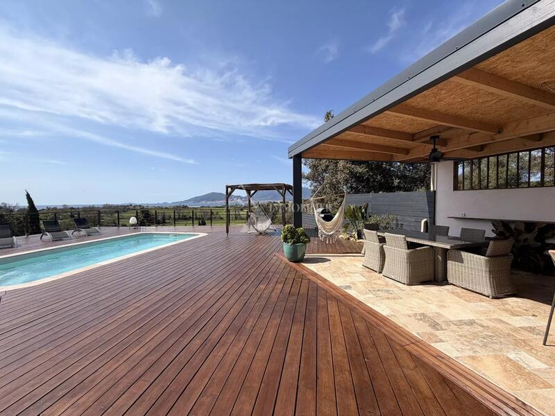 Villa - 211 m² - 5 pièces