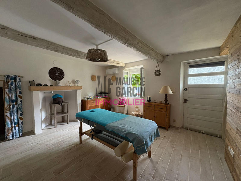 Maison - 200 m² - 8 pièces