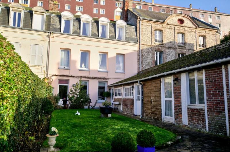 Maison de ville - 137 m² - 8 pièces