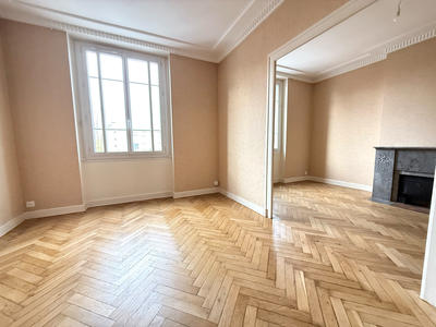 Appartement - 89 m² - 5 pièces
