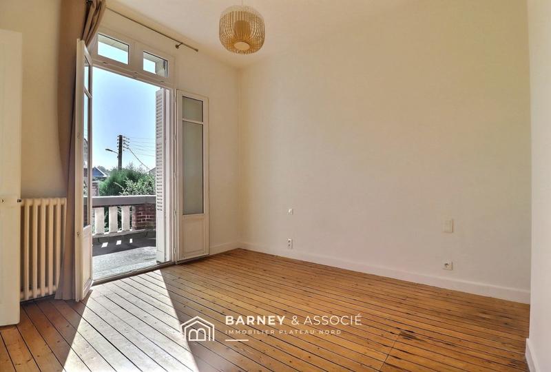 Maison - 181 m² - 6 pièces