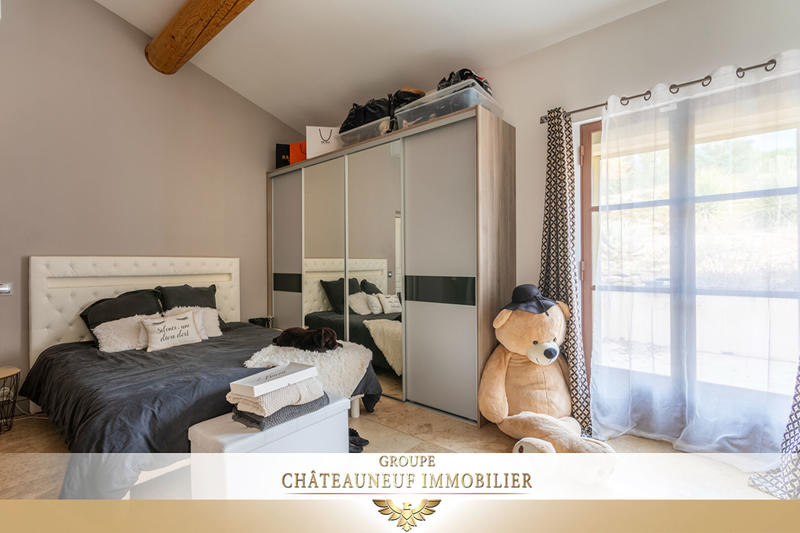 Maison - 280 m² - 4 pièces