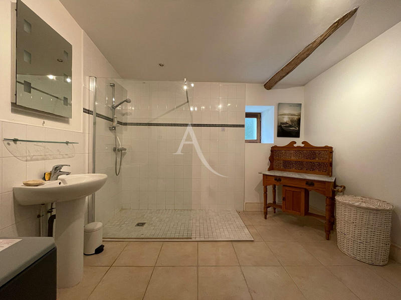 Maison - 143 m² - 4 pièces