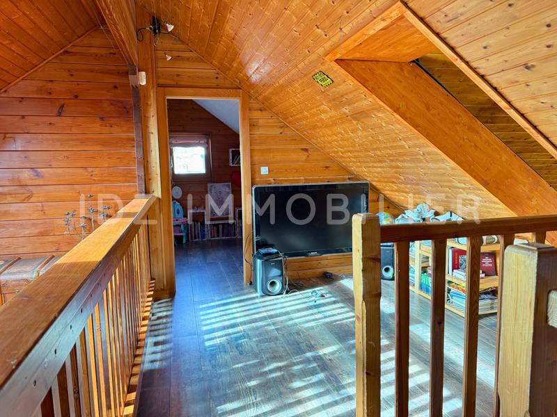 Châlet - 167 m² - 8 pièces