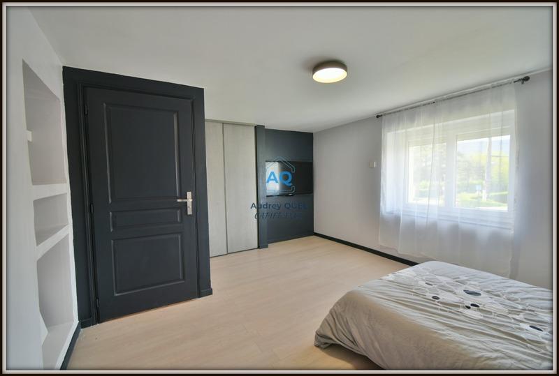 Maison - 250 m² - 8 pièces