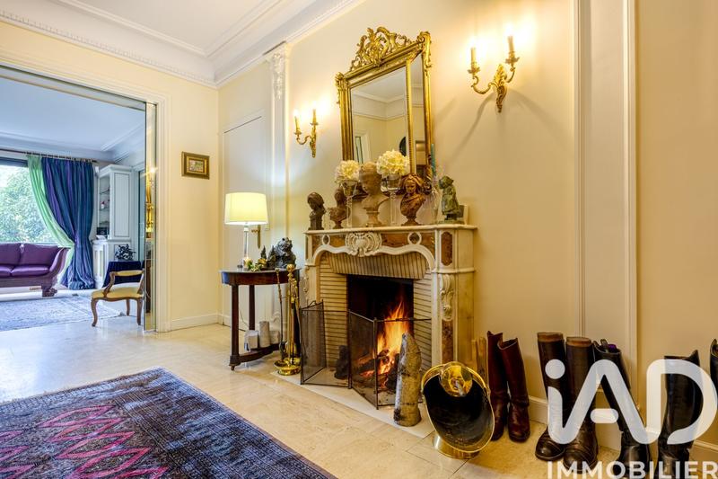 Duplex - 252 m² - 8 pièces