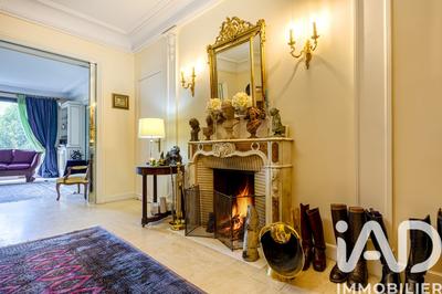 Duplex - 252 m² - 8 pièces