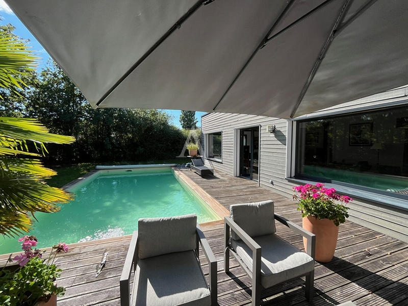 Maison - 182 m² - 6 pièces