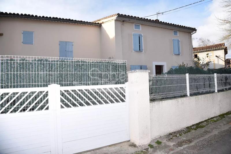 Maison de village - 85 m² - 5 pièces