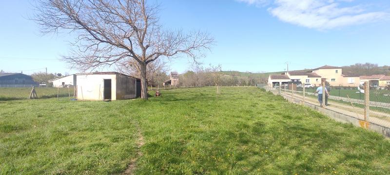 Terrain constructible - 2 800 m²