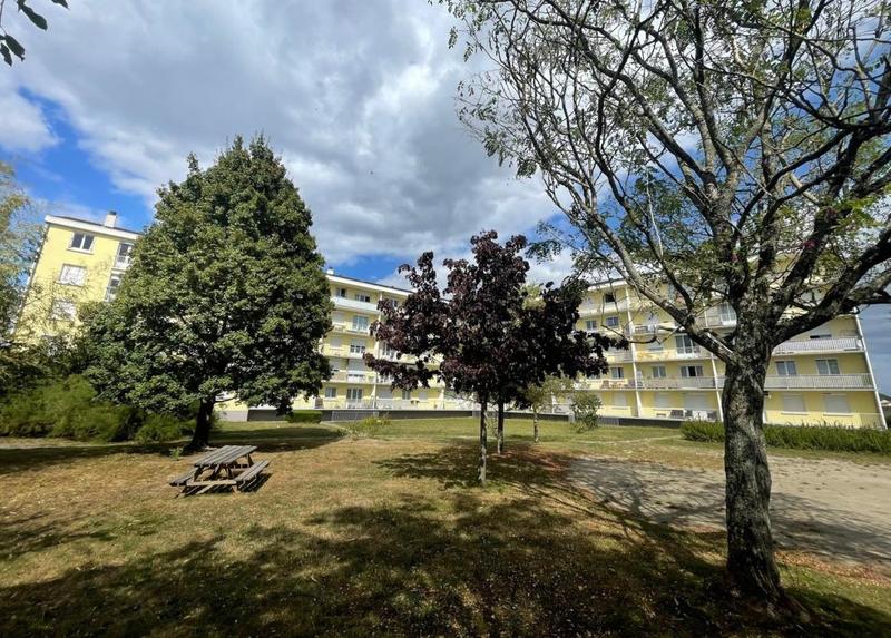 Appartement - 83 m² - 5 pièces