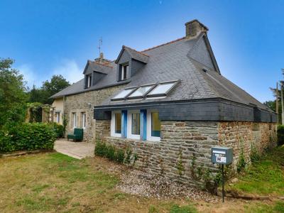 Maison - 104 m² - 4 pièces