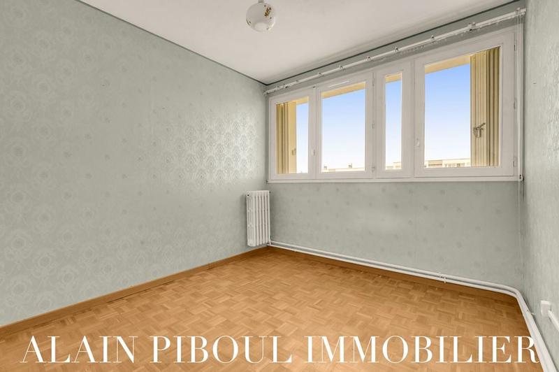 Appartement - 94 m² - 5 pièces