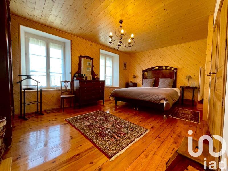 Maison de village - 247 m² - 6 pièces