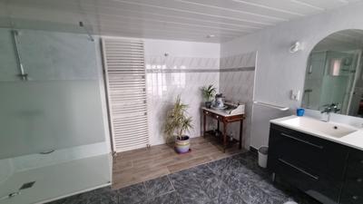 Maison - 235 m² - 8 pièces